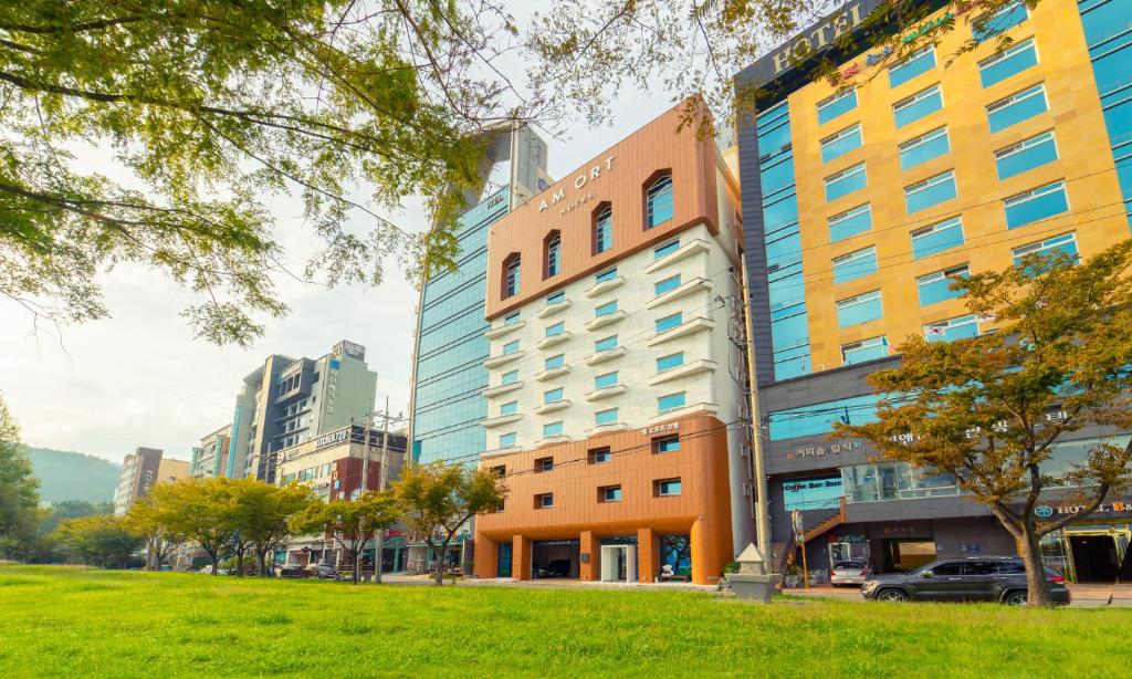 엠오르트 호텔 외관 또는 바다 전망