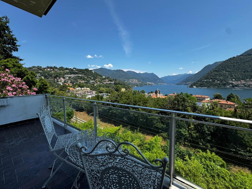 Lake Como and Hills View - 5