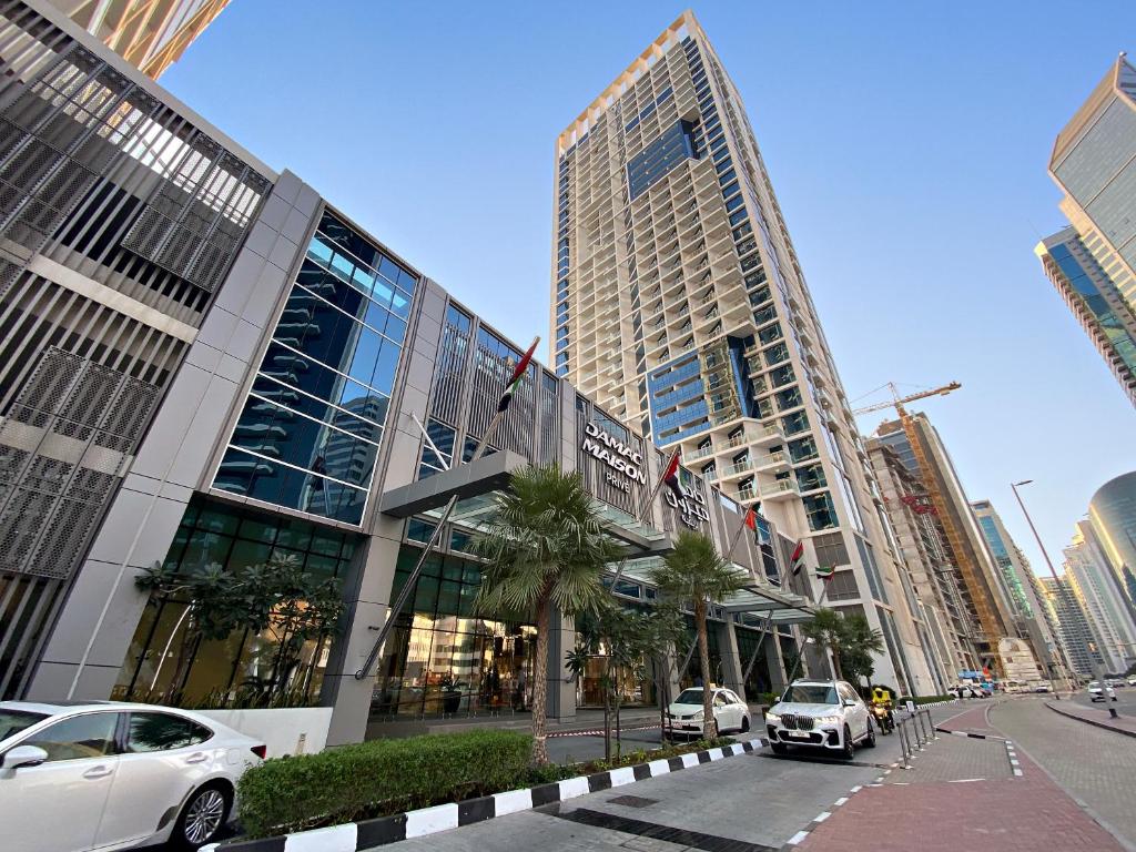 ALiving Luxury Studio with Balcony Views Prive, Dubaï