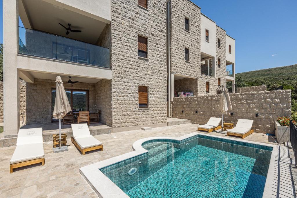 Skyline Residences, Bigovo