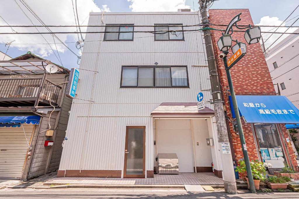Bright Modern Airbnb in Tokyo's Northern District