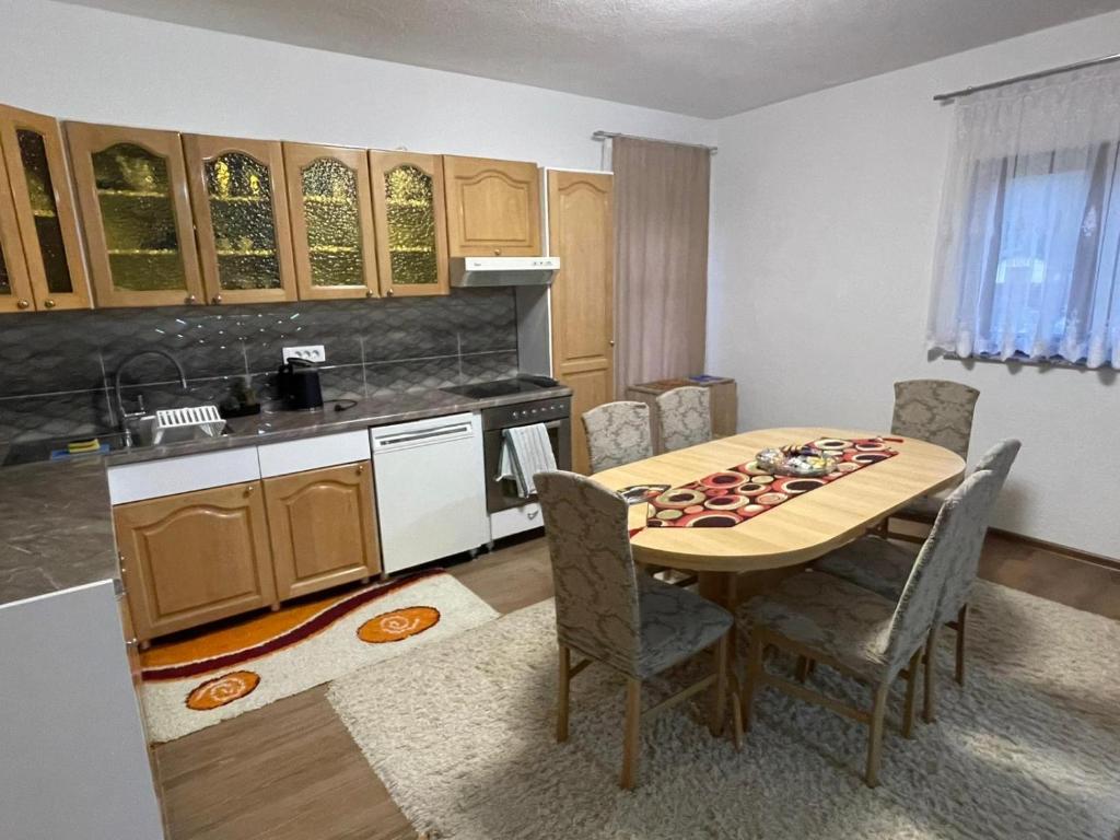 EDina Apartman - 3