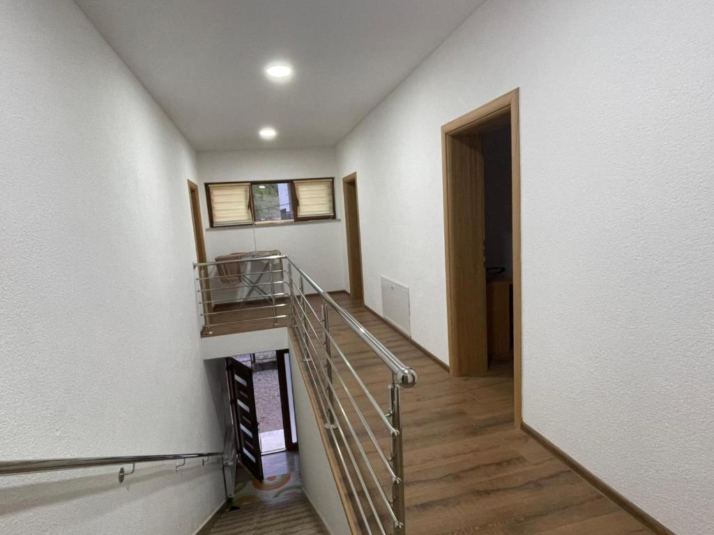 EDina Apartman - 5