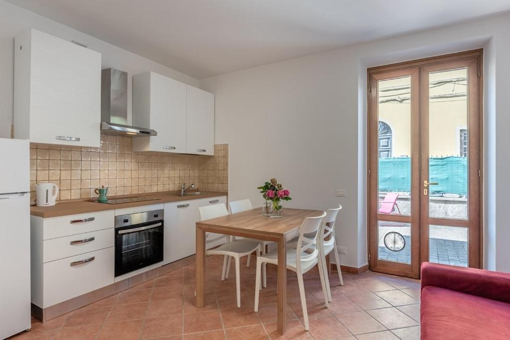 Chez Giselle - 1