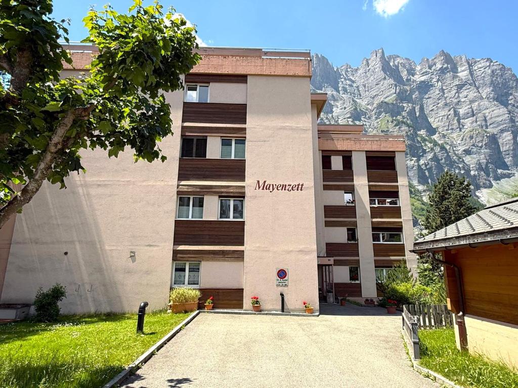 Mayenzett 33, Leukerbad