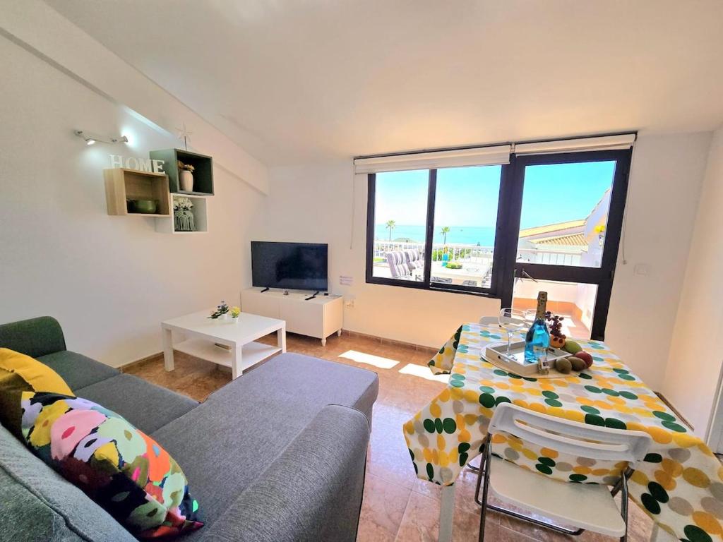 Apartment Lidia 2 front line beach, one bed - 2