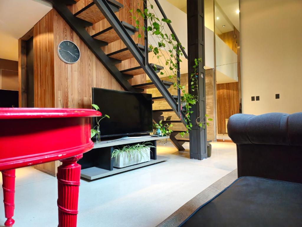 Loft De Diseño Con Patio Y Entrada Independiente En El Corazón De San Telmo - 4