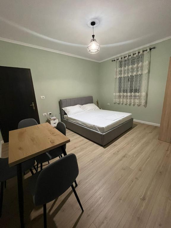 The Sage House, Apt, Pogradec