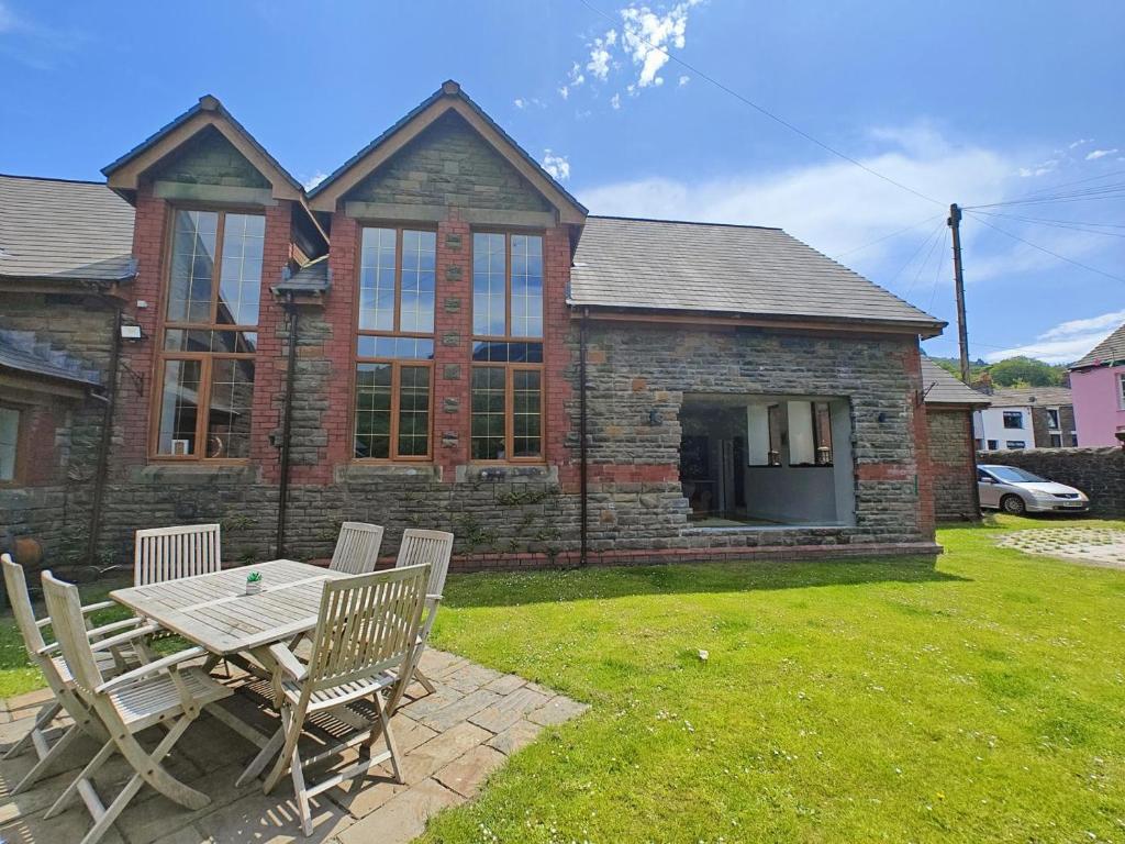 6 Bed in Blaencwm oc-t32688, Blaencwm