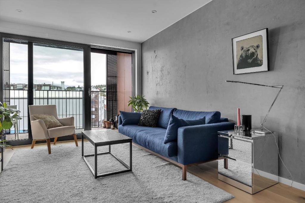 Nordic modern apartment with sea view, Tromsø