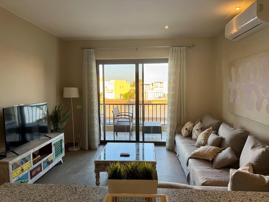 Tideon 2BR Apt-Free Pool And Lagoon Access At ElGouna, Hurghada