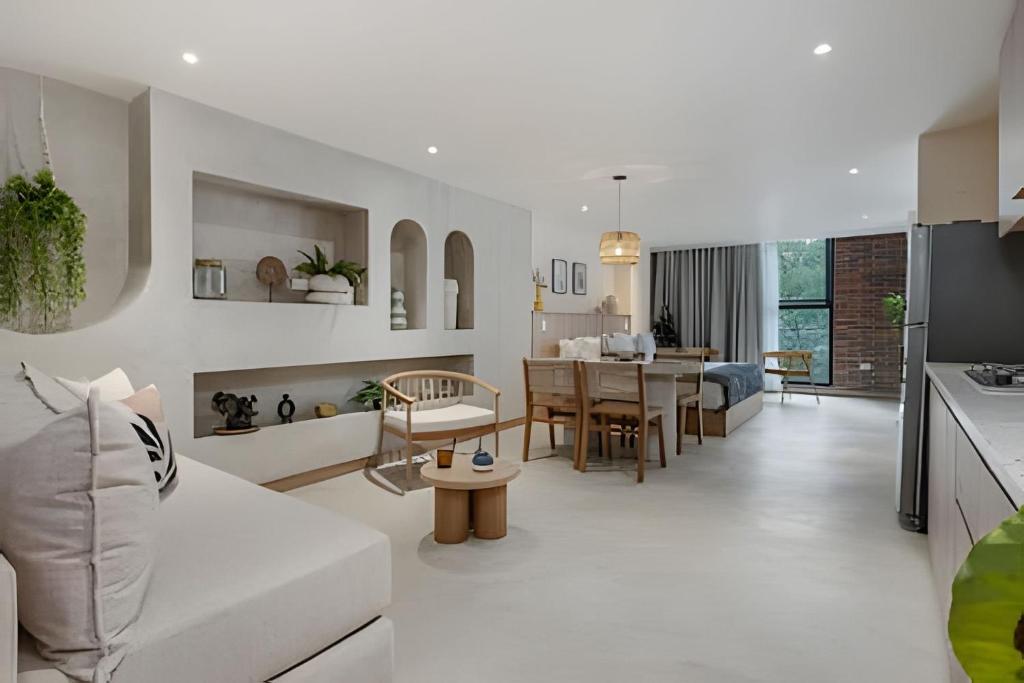 Solei Loft 302 - Elegante Oasis: Loft/Jacuzzi/AC - 2