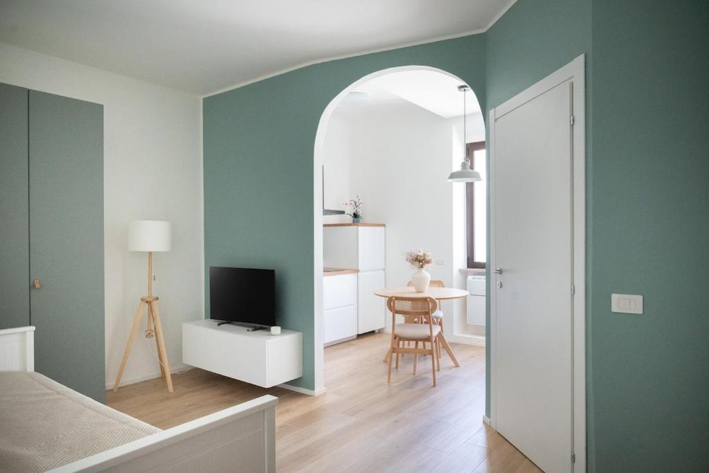 Nuovo Forcella 11, Milán