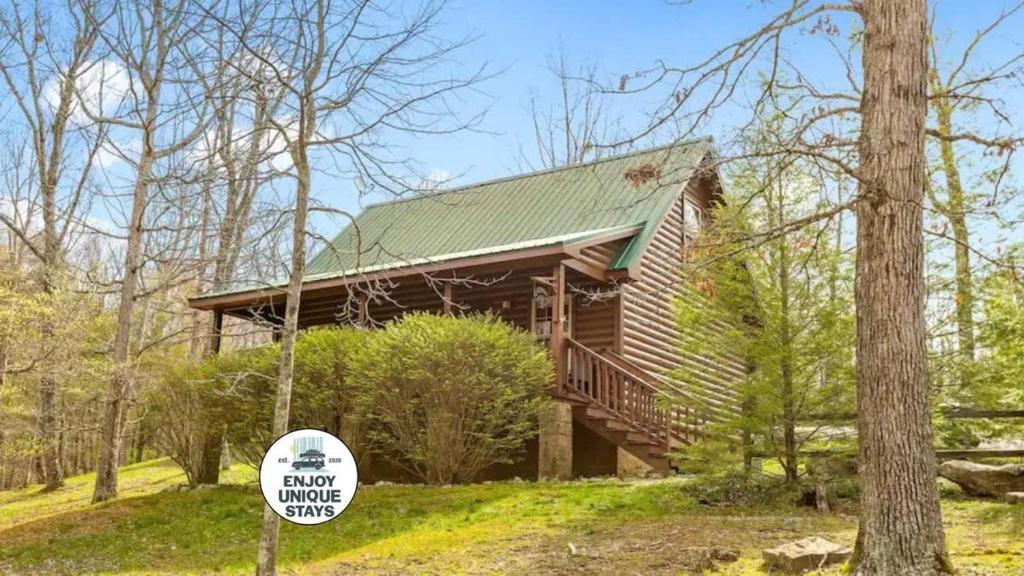 Scenic Solitude at Cabins in the Clouds, Rising Fawn