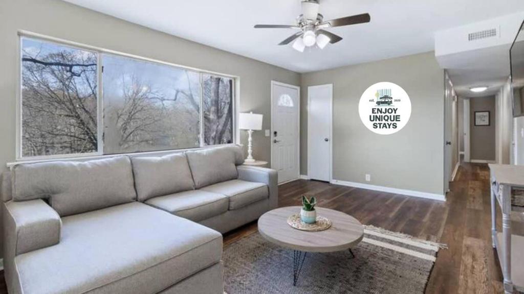 Travis' Place - Convenient and Affordable Location, Rossville