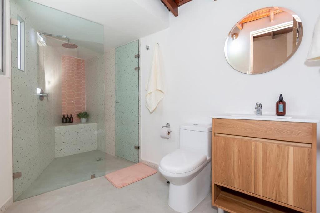 Spacious Laureles Apt-SuperHost-AC-WIFI - 3