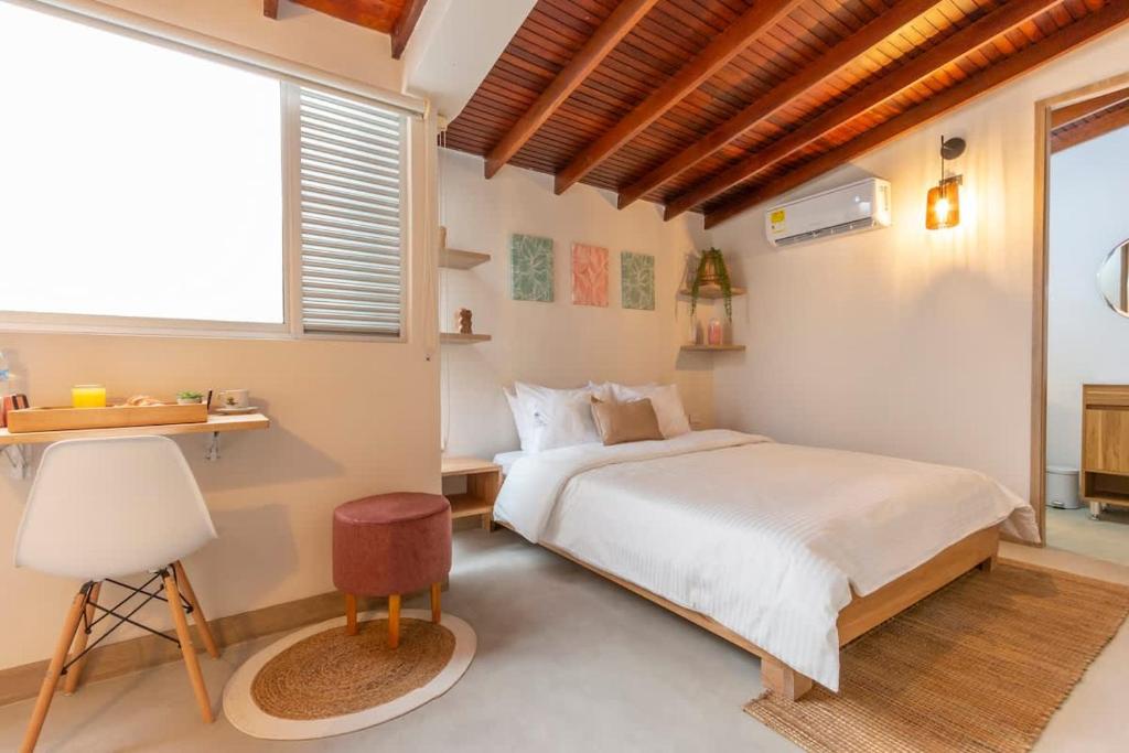 Modern Cozy Apt - Laureles -AC - Fast WiFi - 2