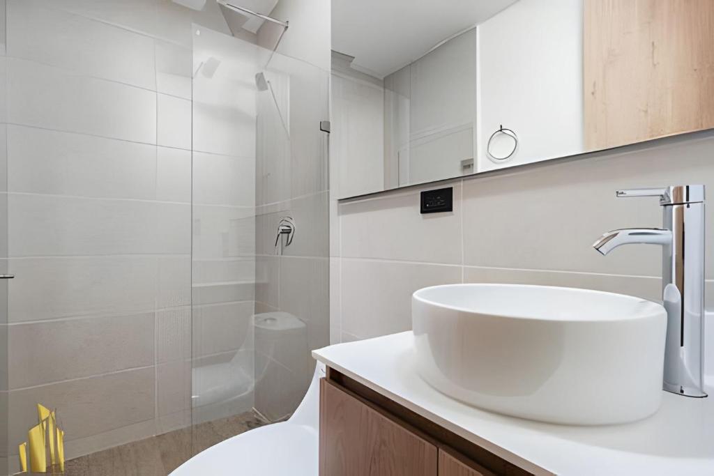 Class 48 Apt. 2203 - Apt moderno y acogedor balcón priv, Sabaneta