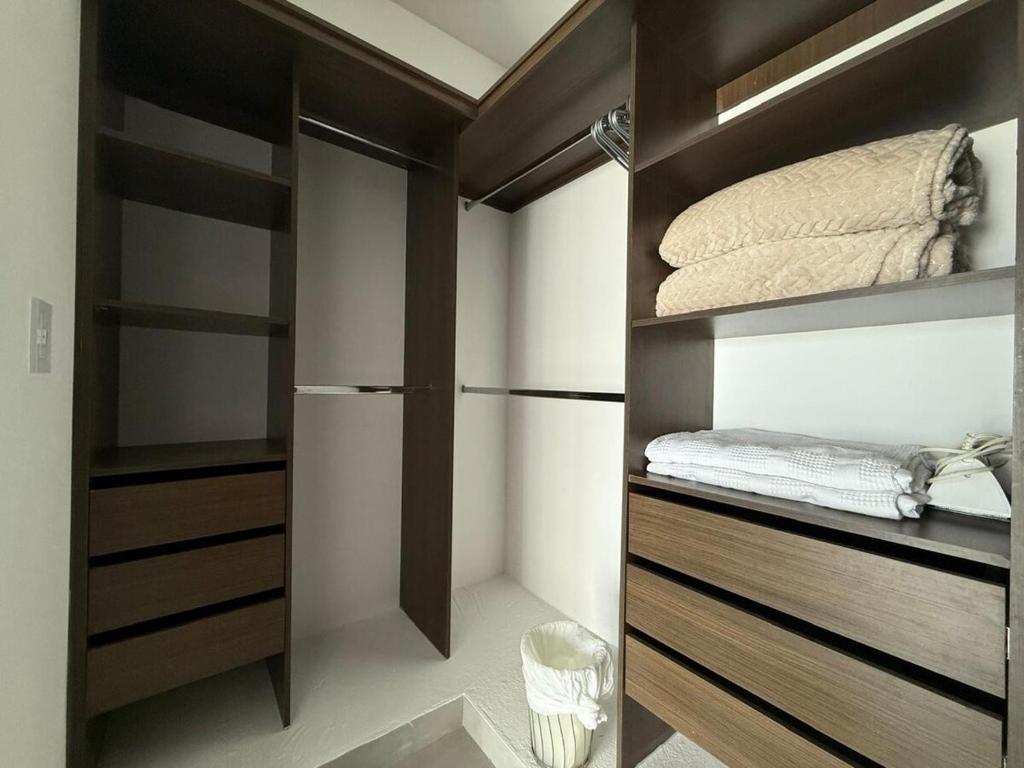 fantastic unit with seafront view - 5