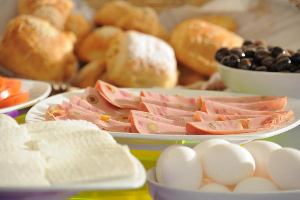 Alimentos e Bebidas