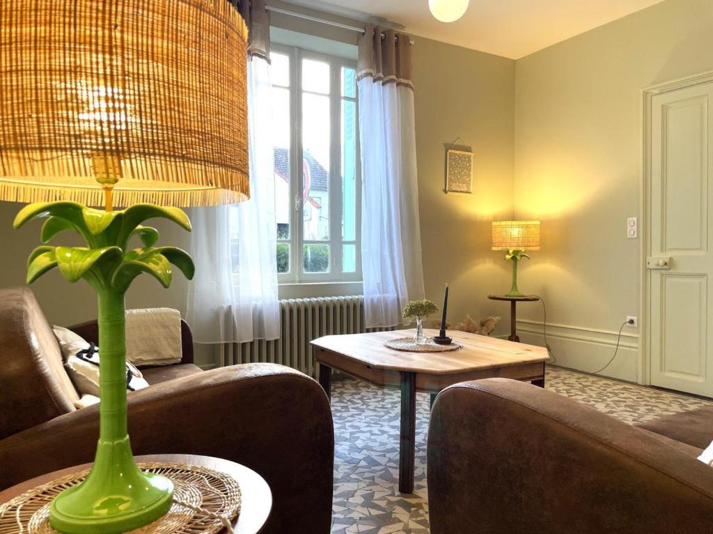 Gîte tranquille avec jardin, parking et Wi-Fi à La Ferté-Hauterive - FR-1-489-549, La Ferté-Hauterive