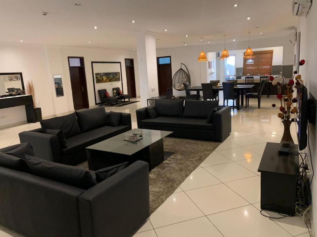 Lizzy Private Rooms, Accra