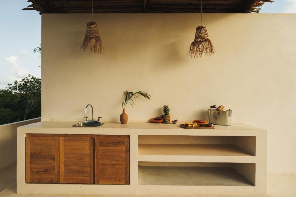 Jungle Retreat, Sleeps 10 Comfortably, Rooftop Pool - 4