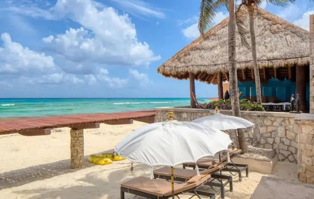 Beachfront Xaman Ha villa 3 with 11 bedrooms! - 4