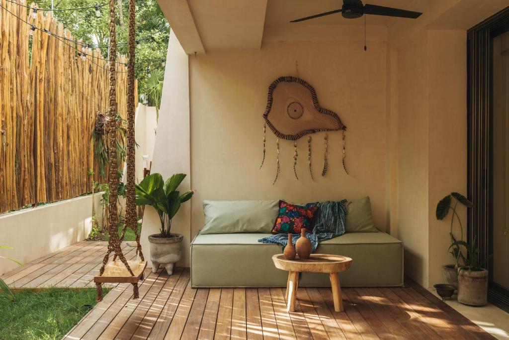 Jungle Retreat, Sleeps 10 Comfortably, Rooftop Pool - 5