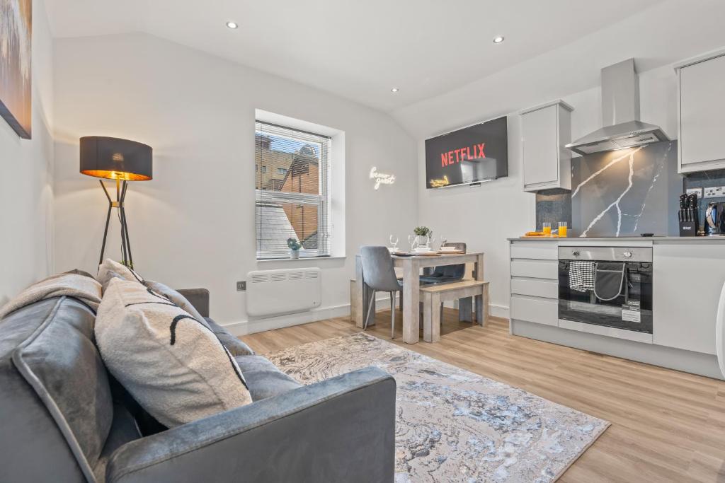 Central Luxe Flats With Spa Facilities, Cardiff