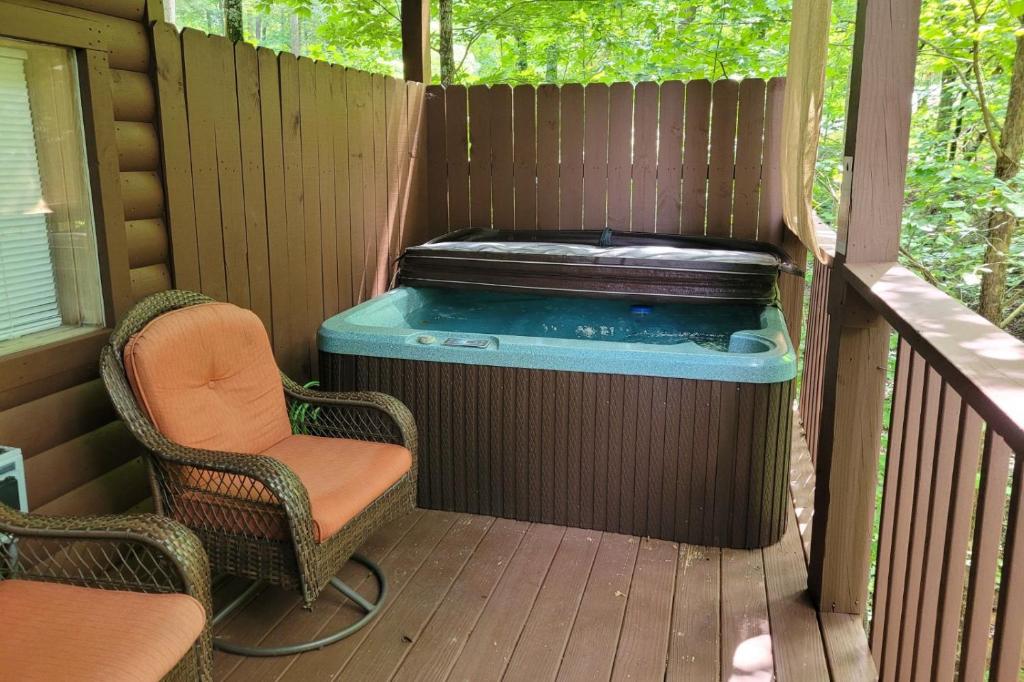 Lovers Paradise, Pigeon Forge