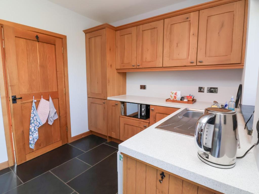 Pound Cottage, Great Torrington photo 4