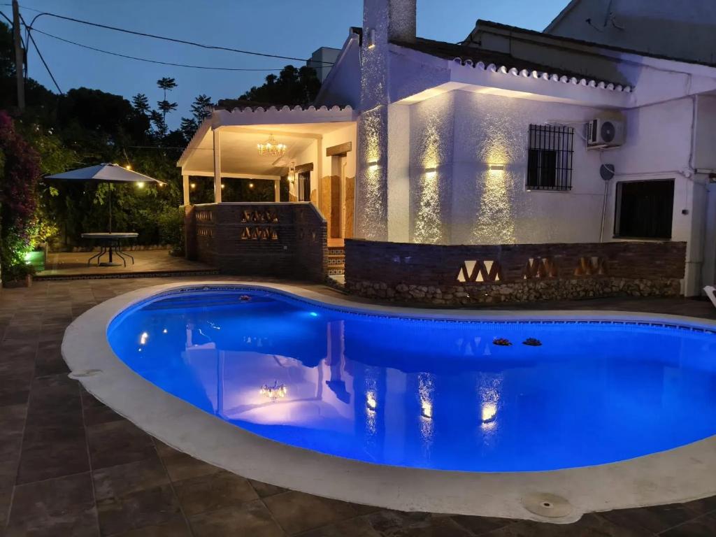 Charming Villa in Punta Umbría with Private Pool, Punta Umbría