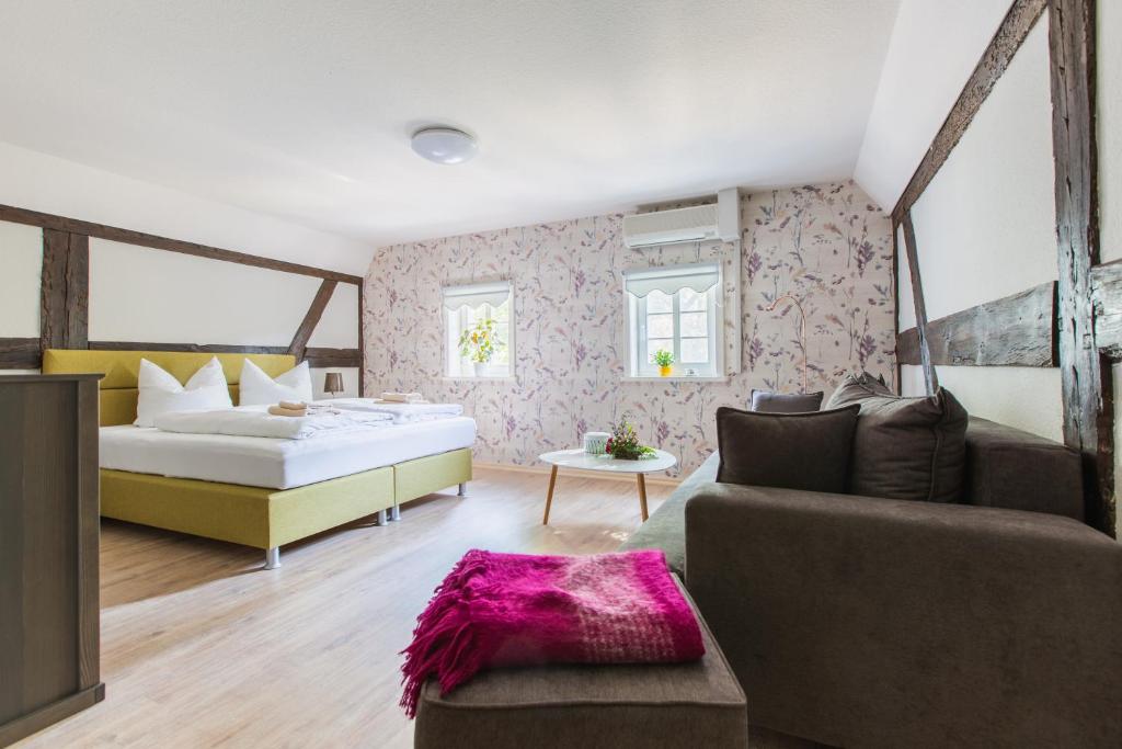 Jagielas im Erlichthof, Rietschen