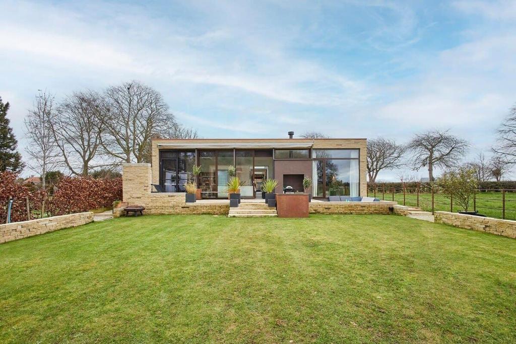 Sleeper Cottage - Sleeps 8, Scarborough