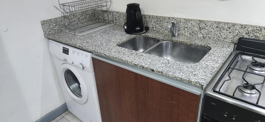 Departamento con ubicación ideal - 4