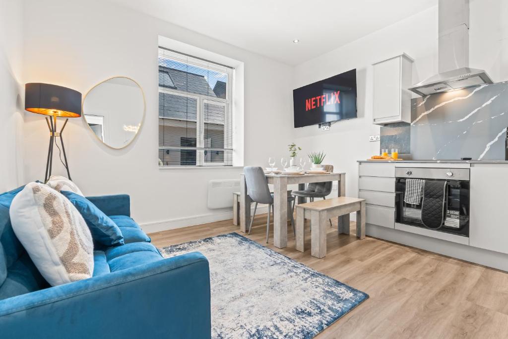 Cardiff Luxe Flats with Spa Facilities, Cardiff