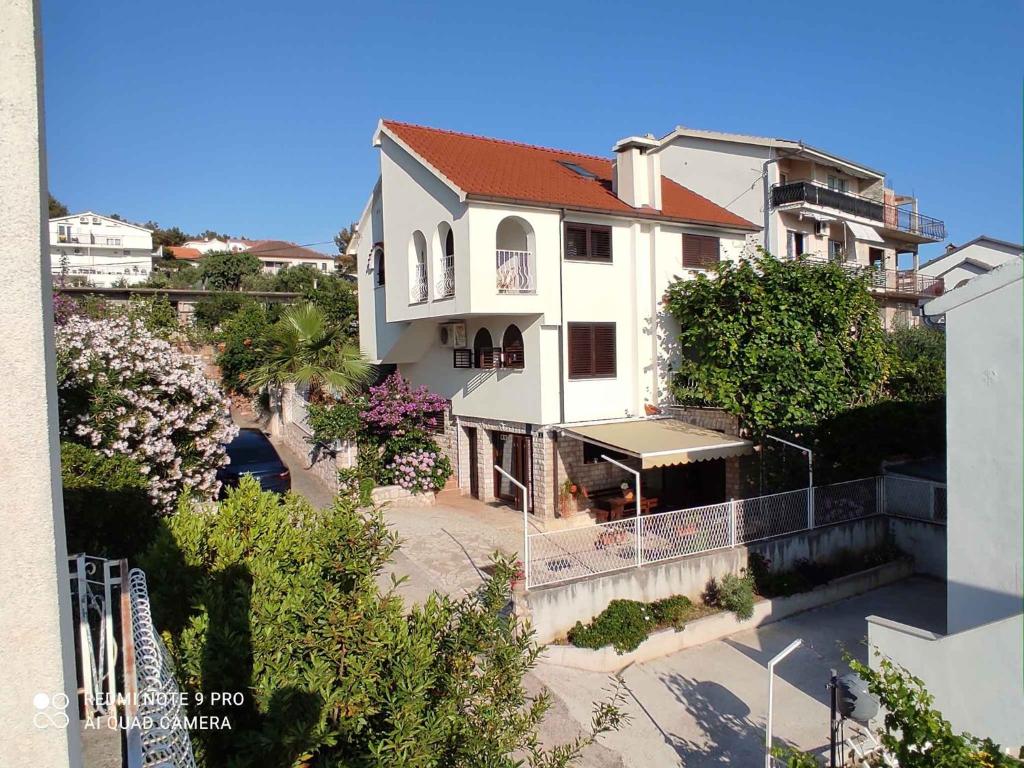 Apartment in Okrug Gornji 6132, Trogir