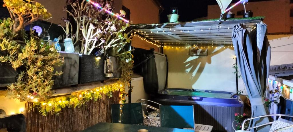 Appartement style Loft avec Jacuzzi à 150m de la plage - 1