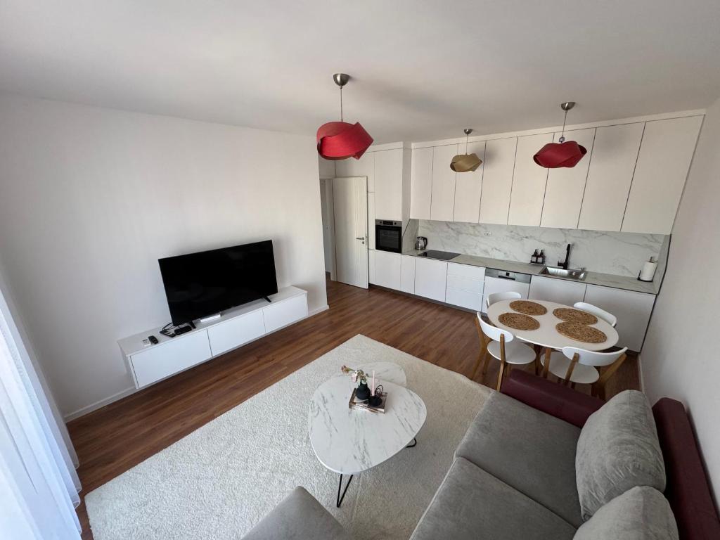 Nil Apartment, Priština