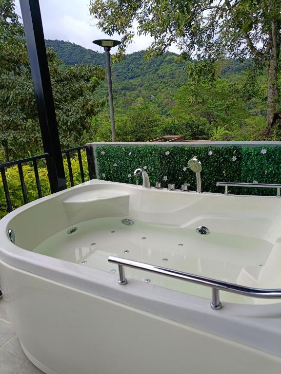 Capibara-Glamping Cabaña, La Mesa