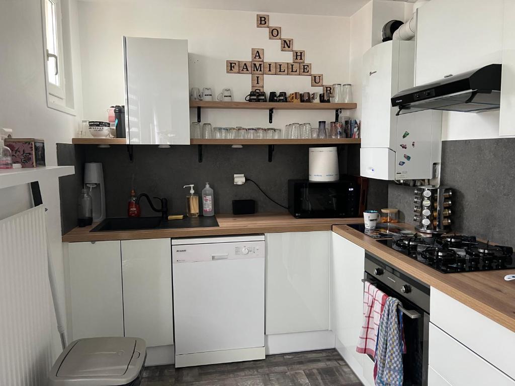 Chambre avec espaces communs-proche du circuit des 24h - 5