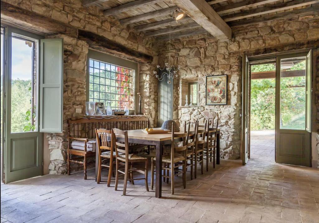 Stone Farmhouse With Views Of Todi, Massa Martana