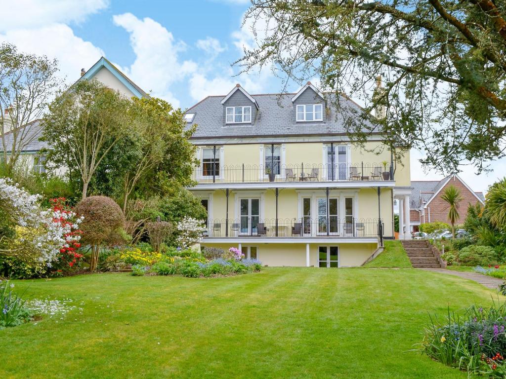 Carnethic House - One Acre View, Fowey