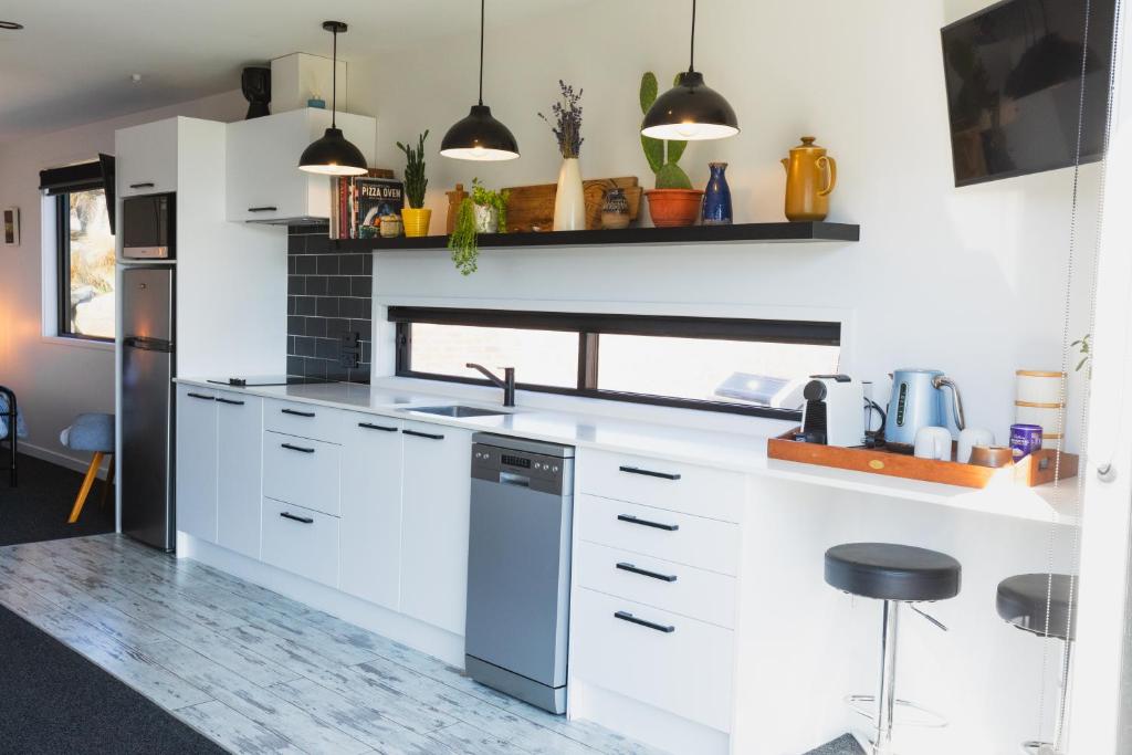 Simply Stunning Studio 1