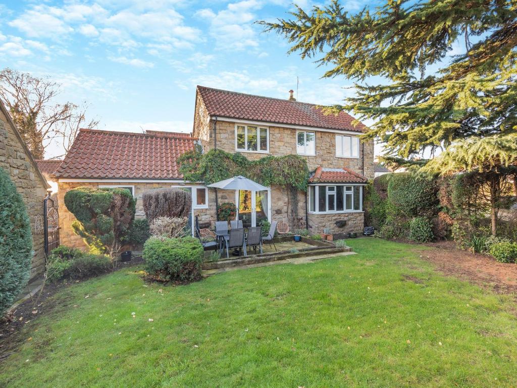 Estfeld Lodge, Tickhill