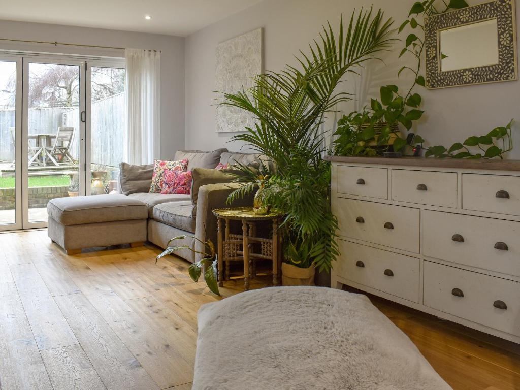 Whiskey Mac Cottage, Gurnard