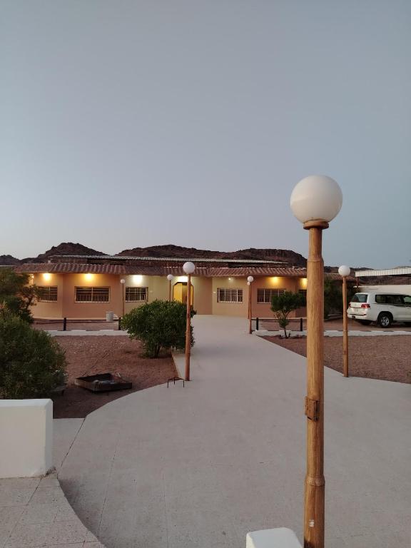 منتجع أوكتال Octal, Hail