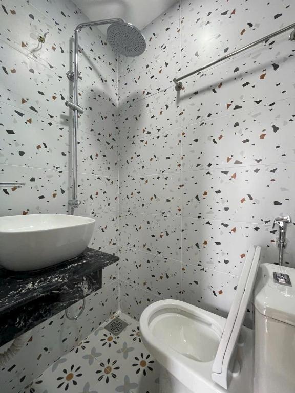 MAYsHOUSE, Ho Či Minovo Město