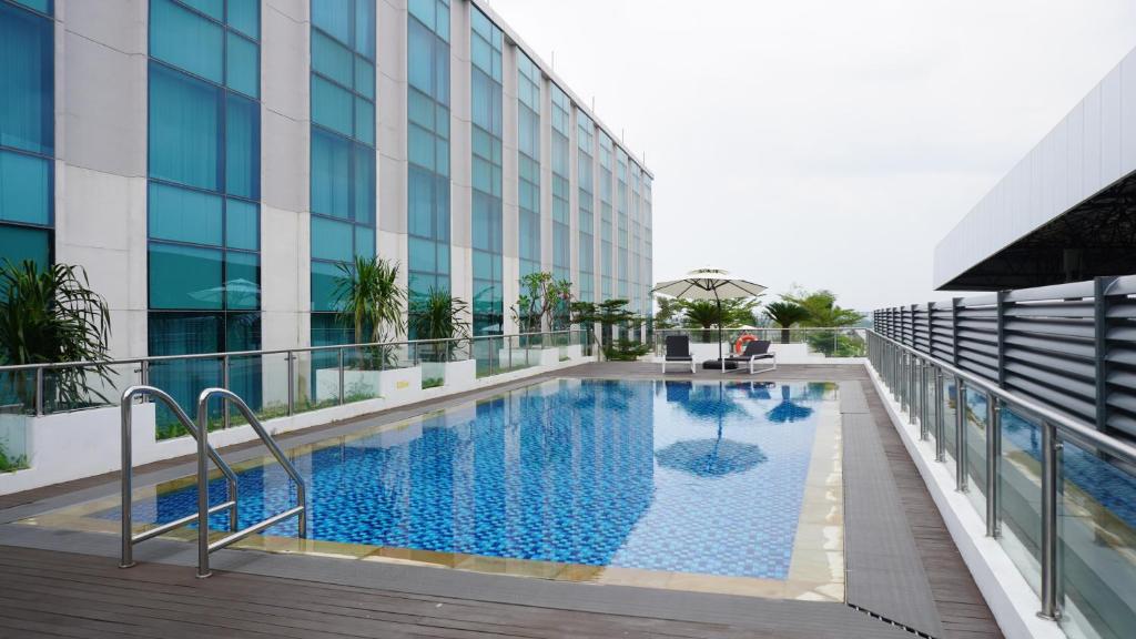 Grand Anara Airport Hotel 위치